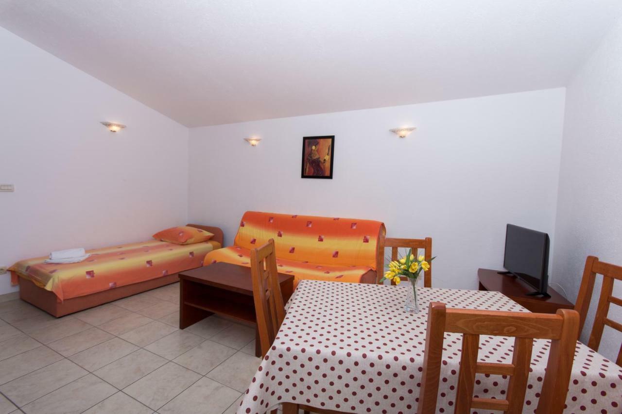 טרוגיר Apartments Fumija מראה חיצוני תמונה