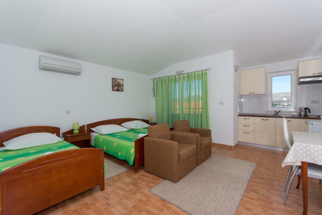 טרוגיר Apartments Fumija מראה חיצוני תמונה