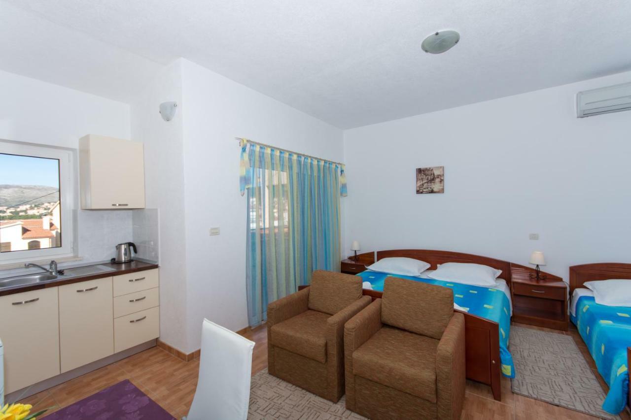 טרוגיר Apartments Fumija מראה חיצוני תמונה